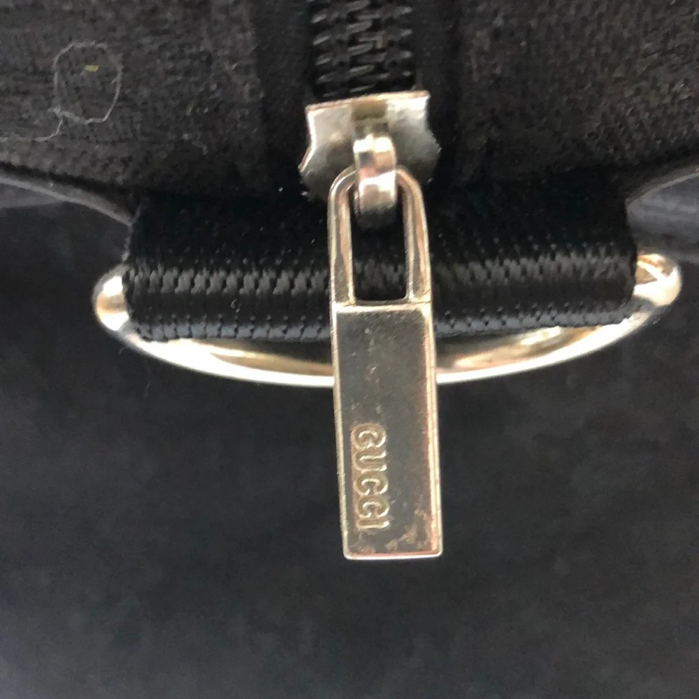 Gucci Black and Red Duffel Bag with Iconic Design - Picture 6 of 10